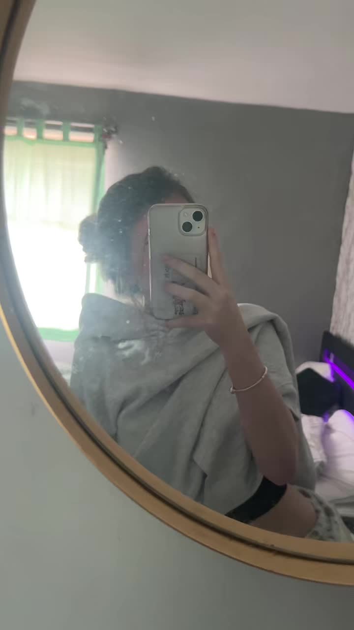 @๐๐ฏ๐ข๐โ