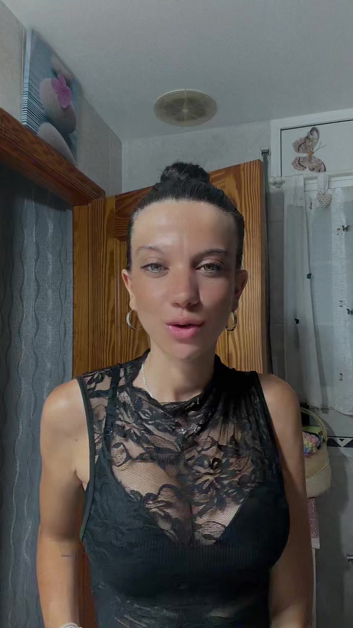 @laraaciid_