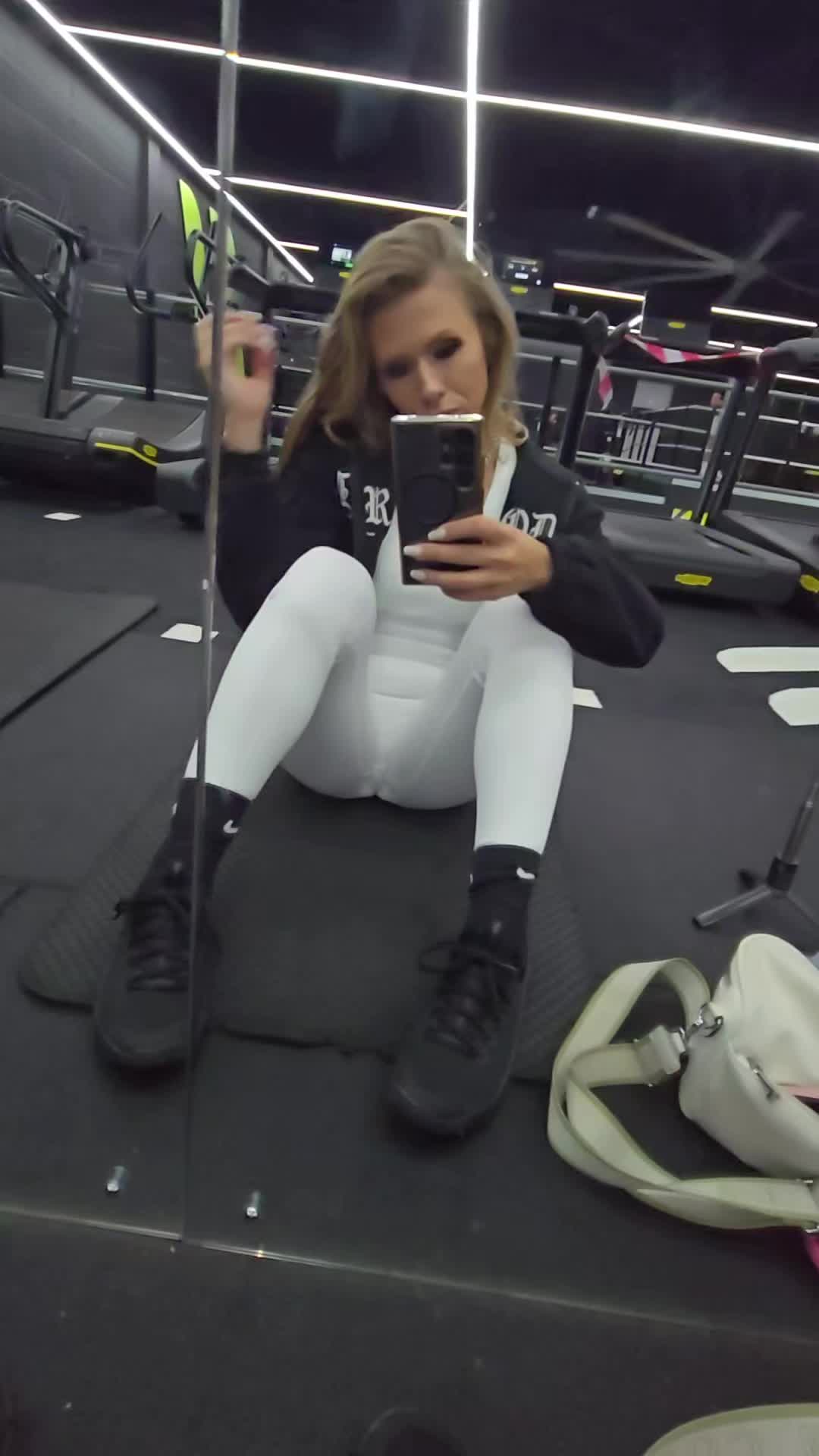 @themichellemoist