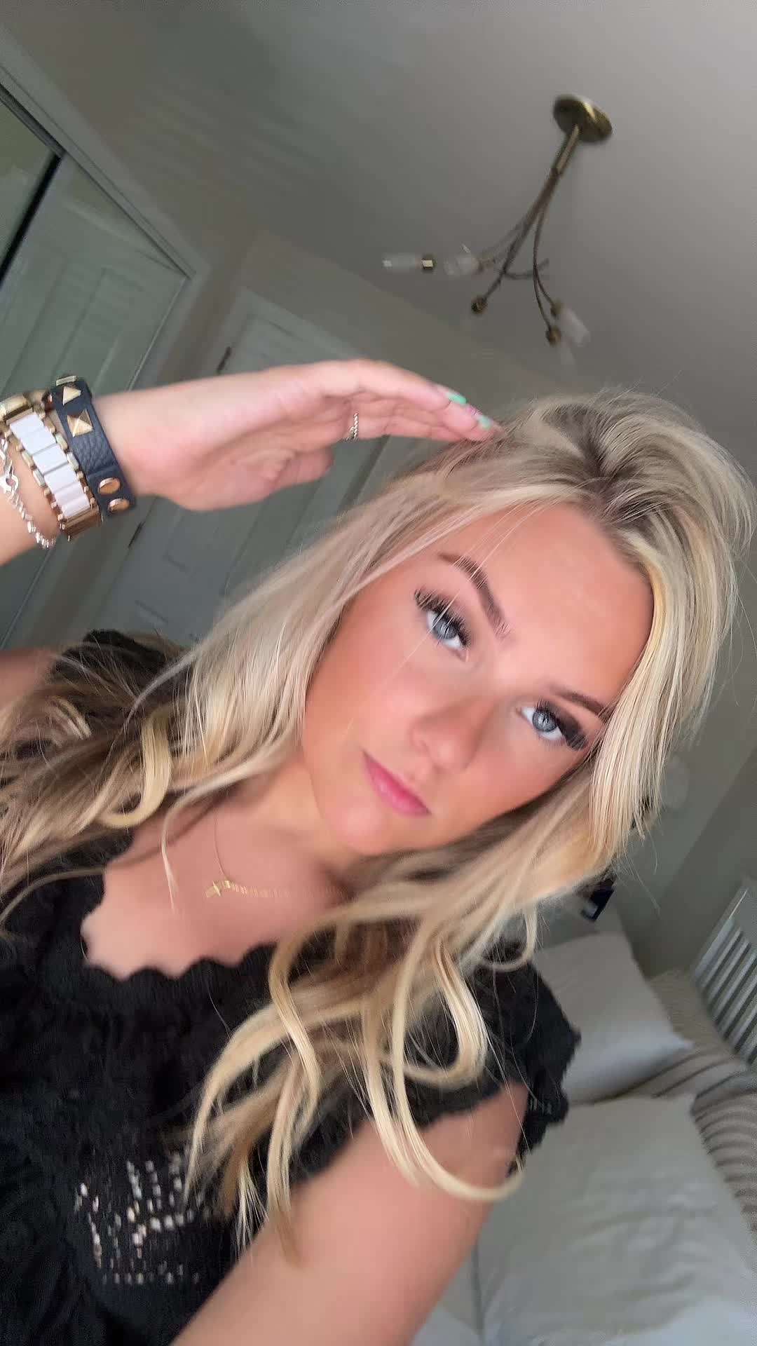 @Caitlin🏴
