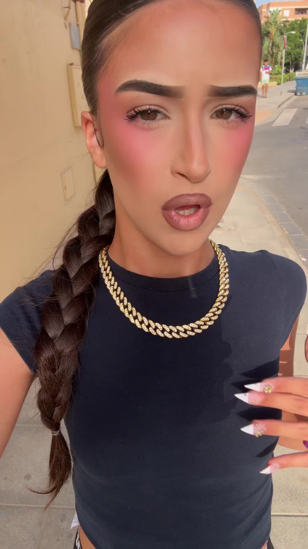 @chloecalvache_