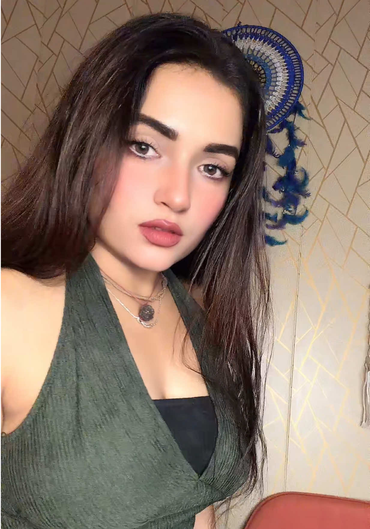 @Thakurain