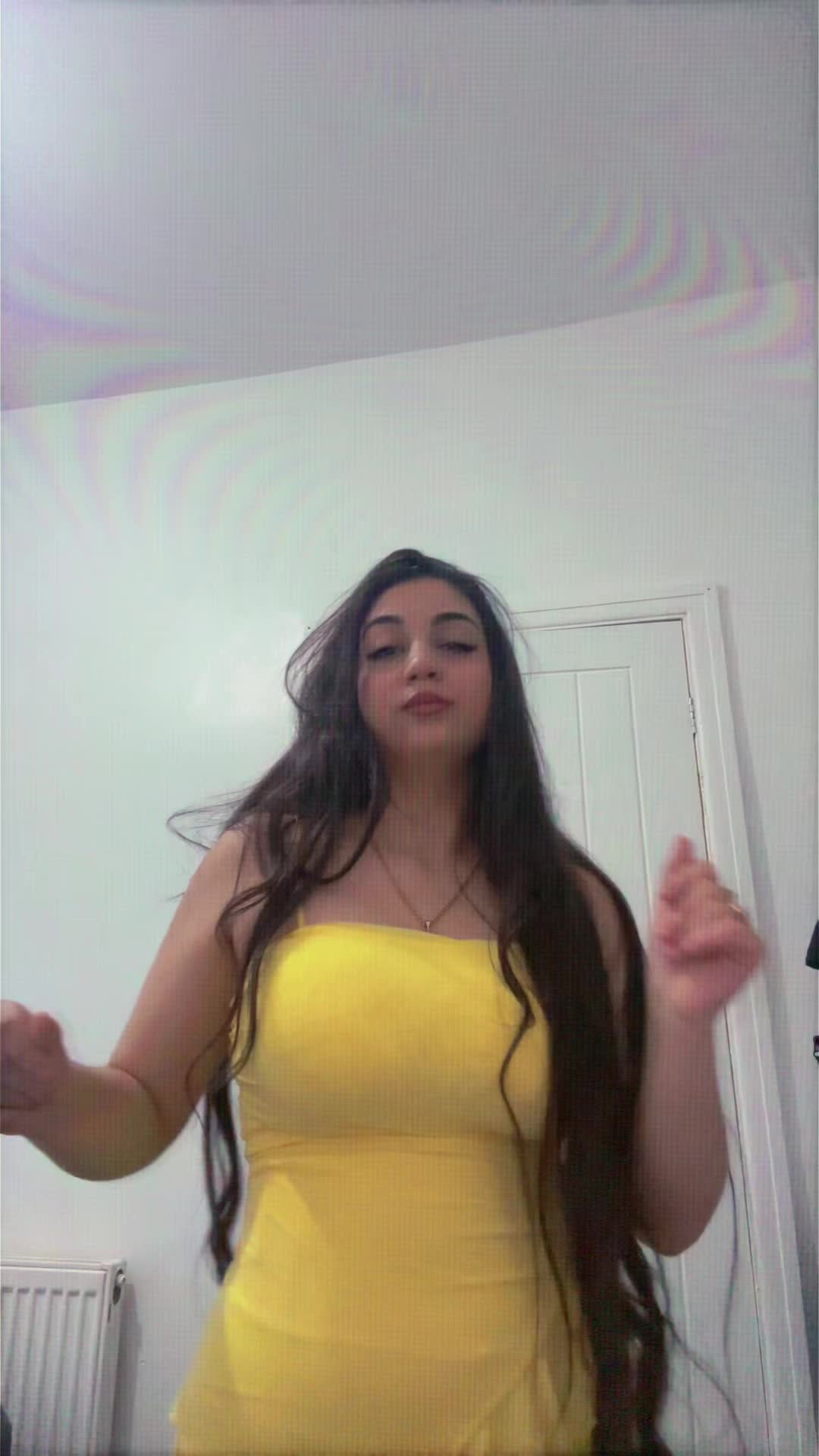 @𝐕✨
