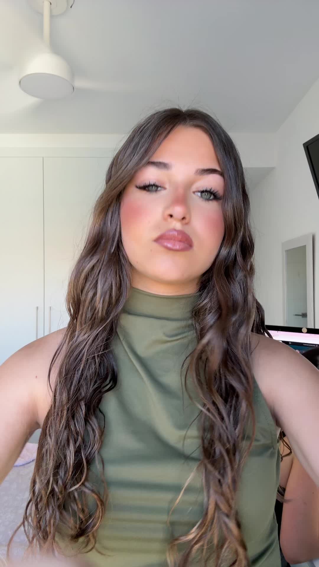 @𝒮