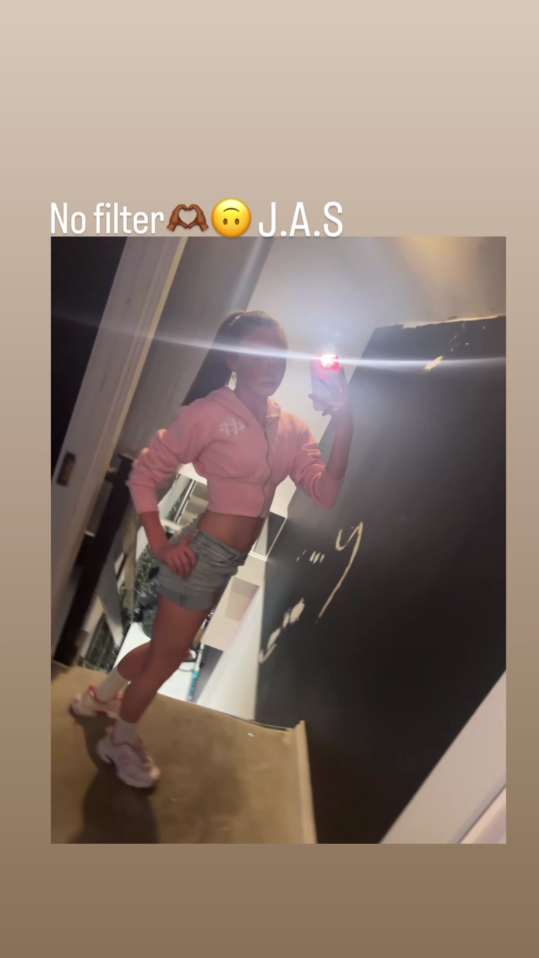@lilydelaney141