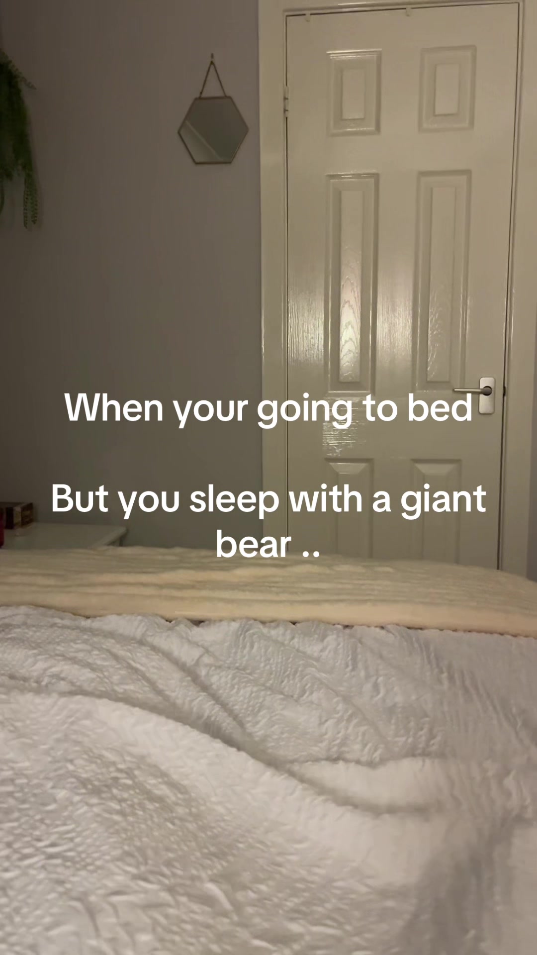 @???
