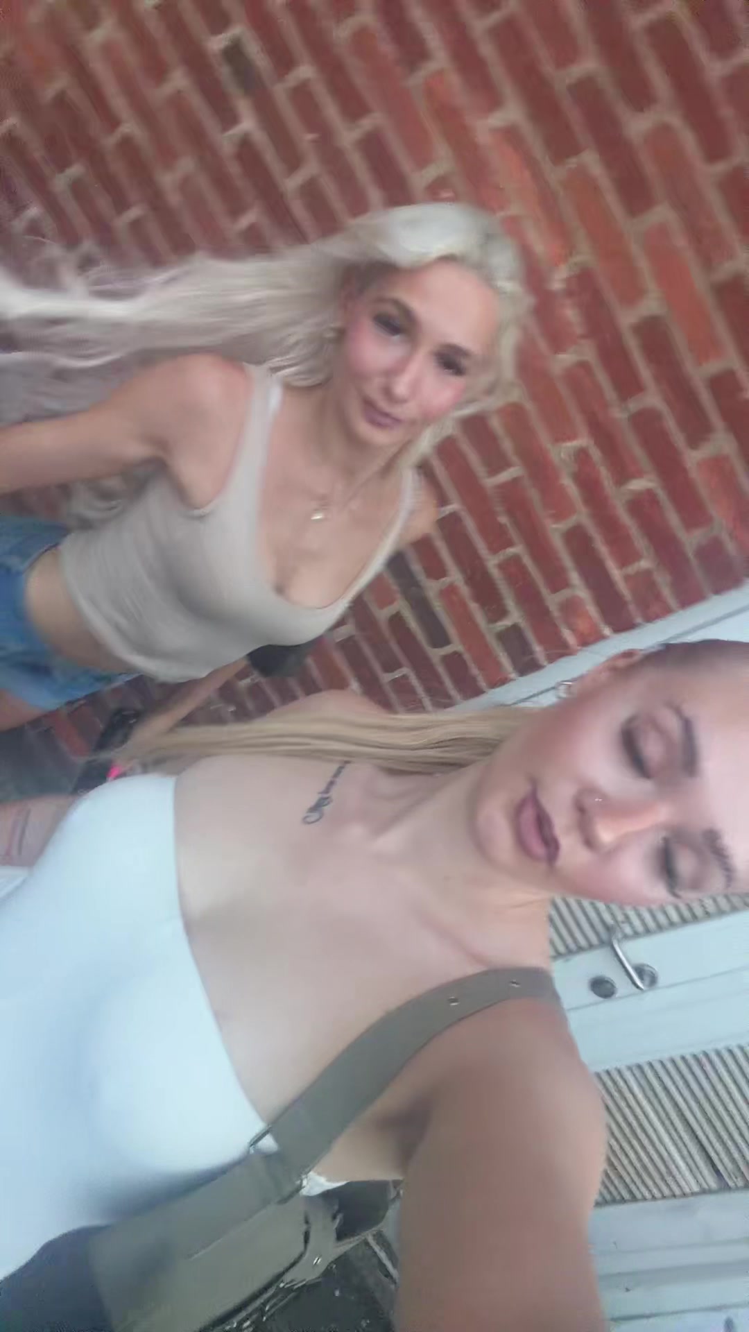 @xosezzyxo