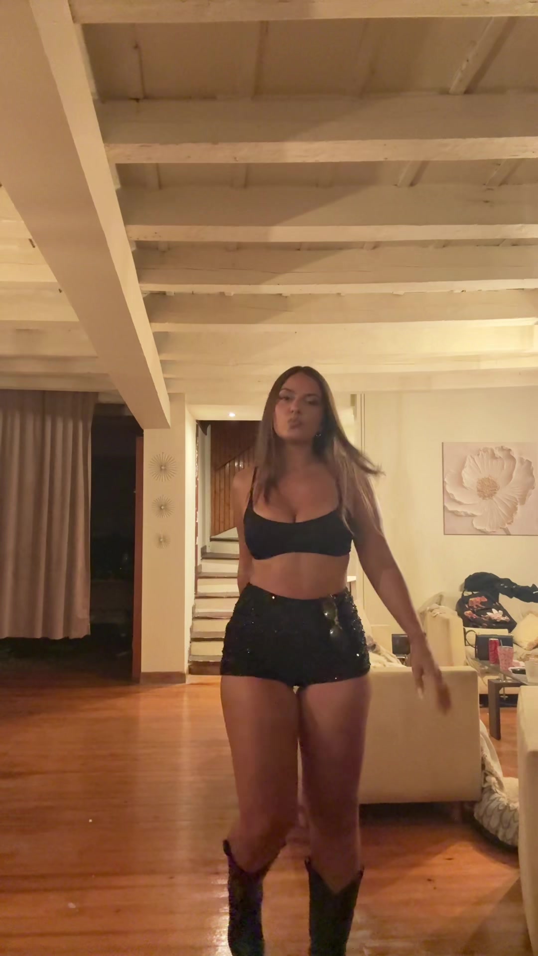 @mirellaki