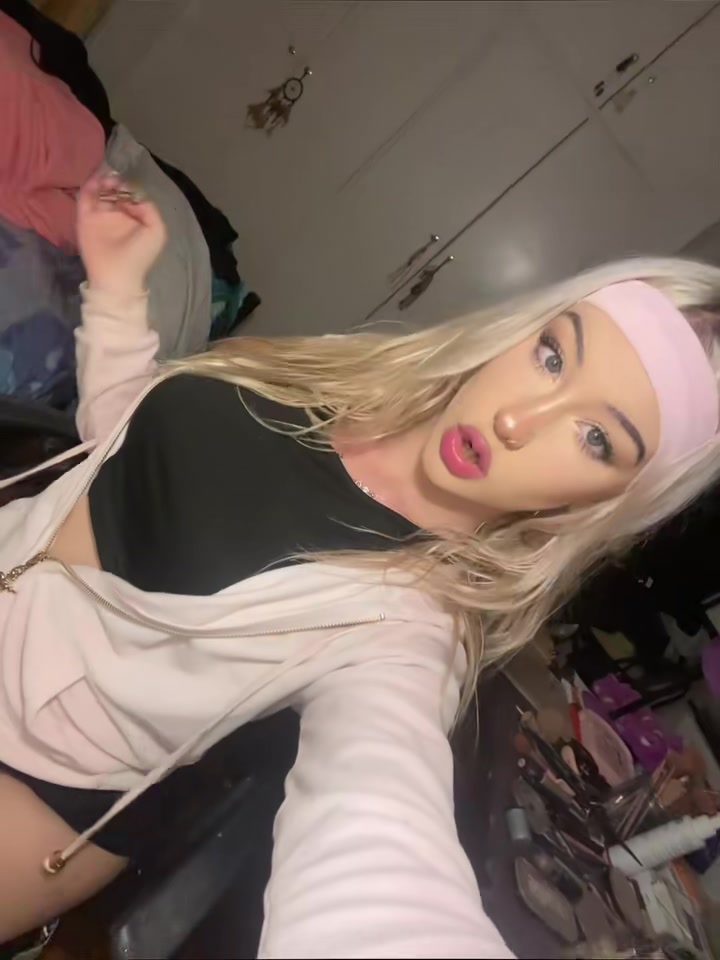 @𝒟𝒾𝓂𝒾𝒾𝒾