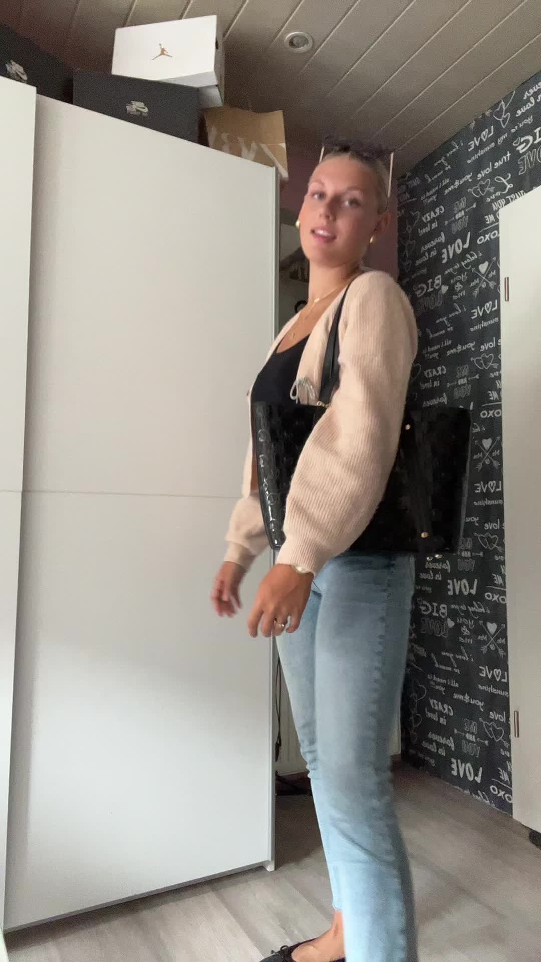 @she_ishi_confident