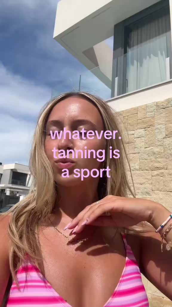 @2bTanned