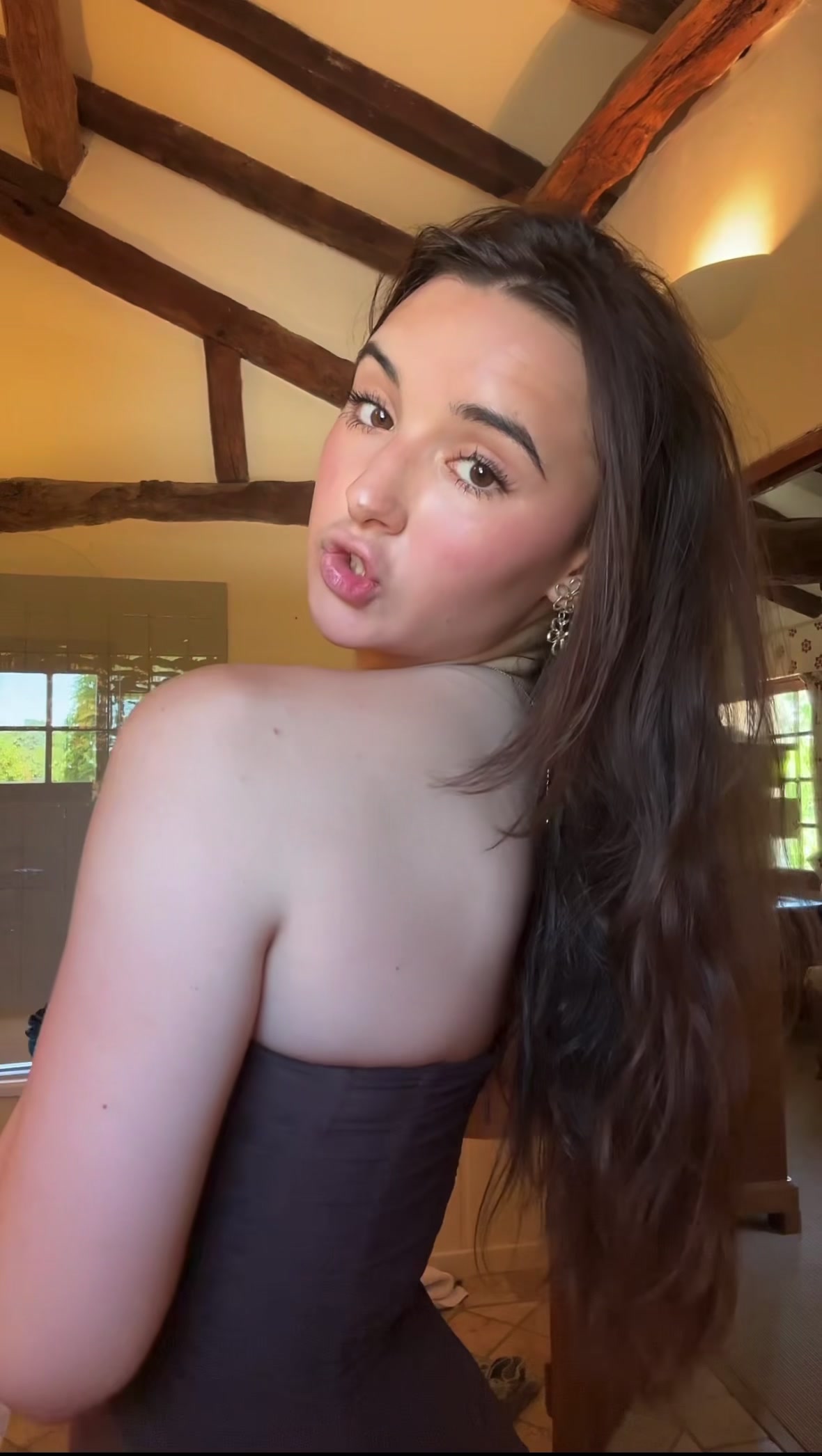 @…