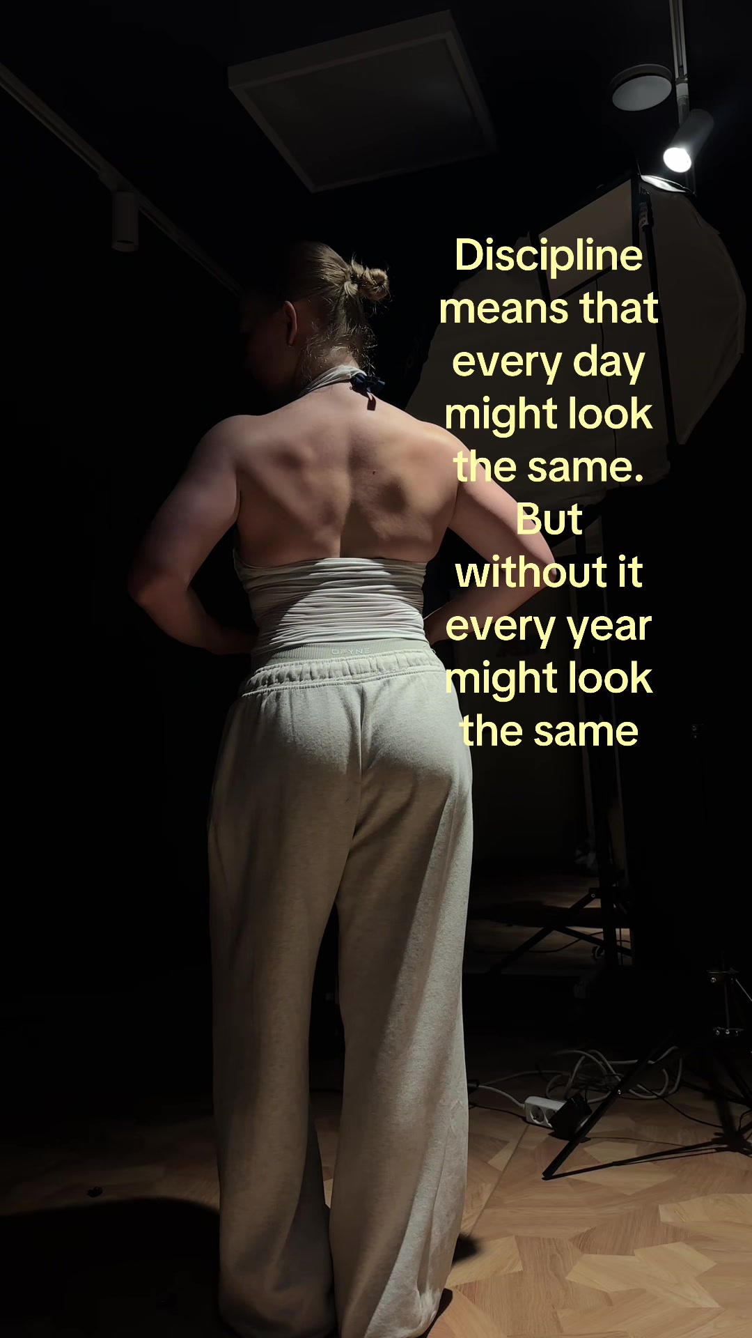 @𝓡