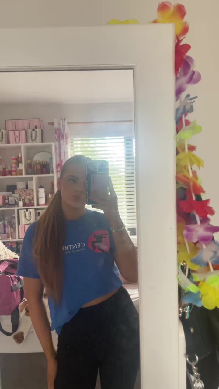 @𝐑𝐮𝐛𝐲 𝐄𝐥𝐥𝐞𝐧🤍🍒