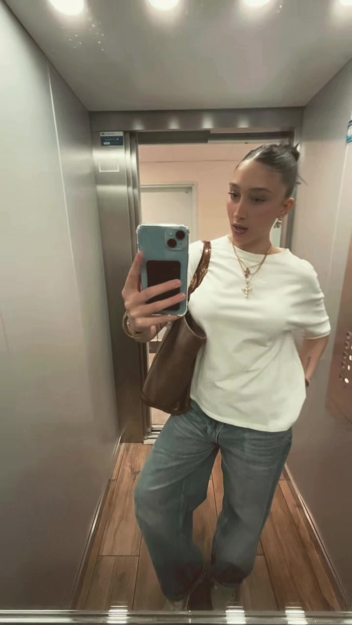 @L&Eacute;L&Eacute; 🪩🍒