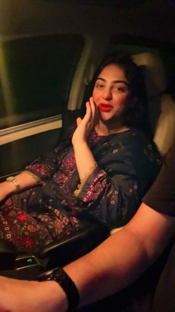 @Zillyeshahlive