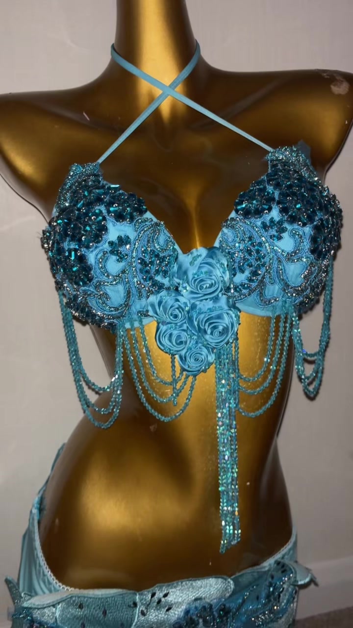 @Angela&rsquo;s boutique x