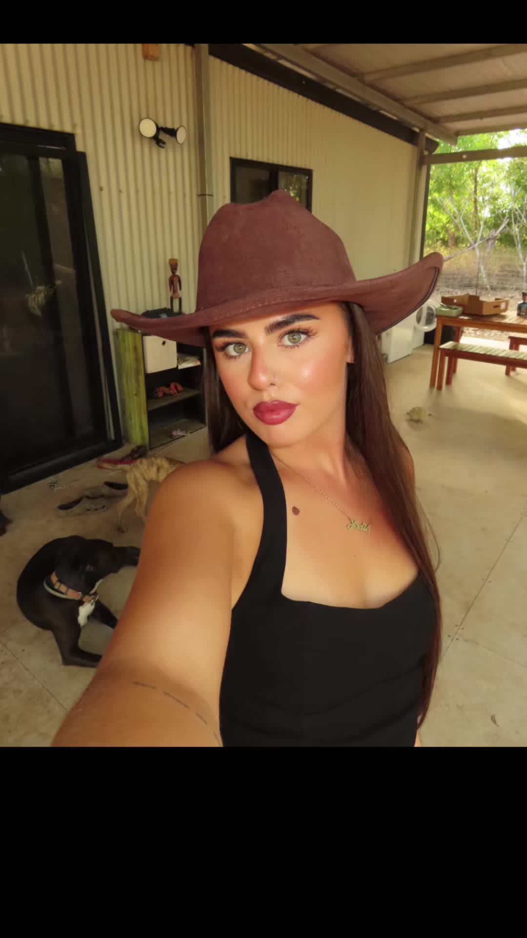 @jodiedunnehughes