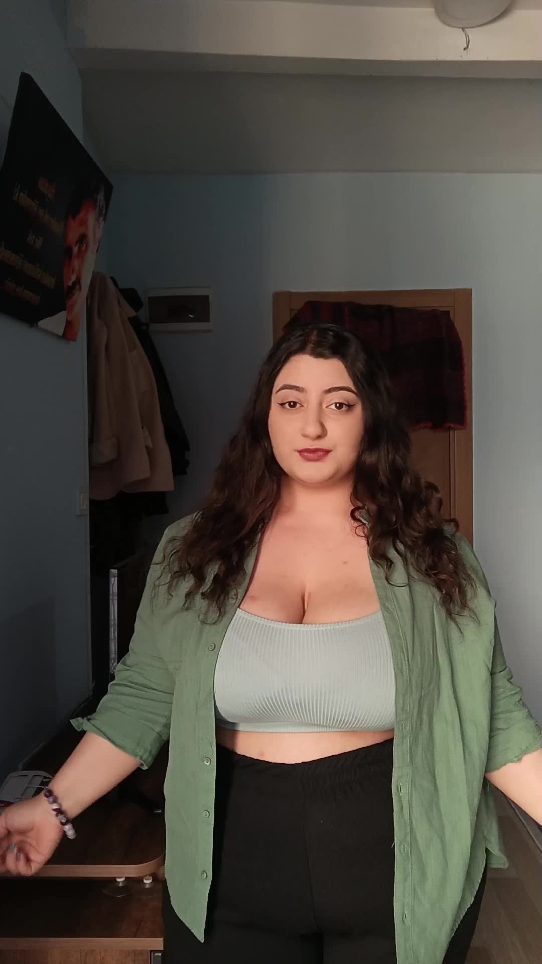 @Esra