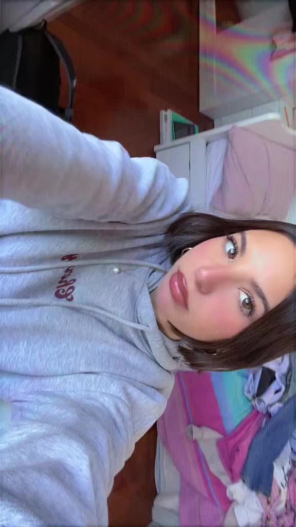 @bella🪽