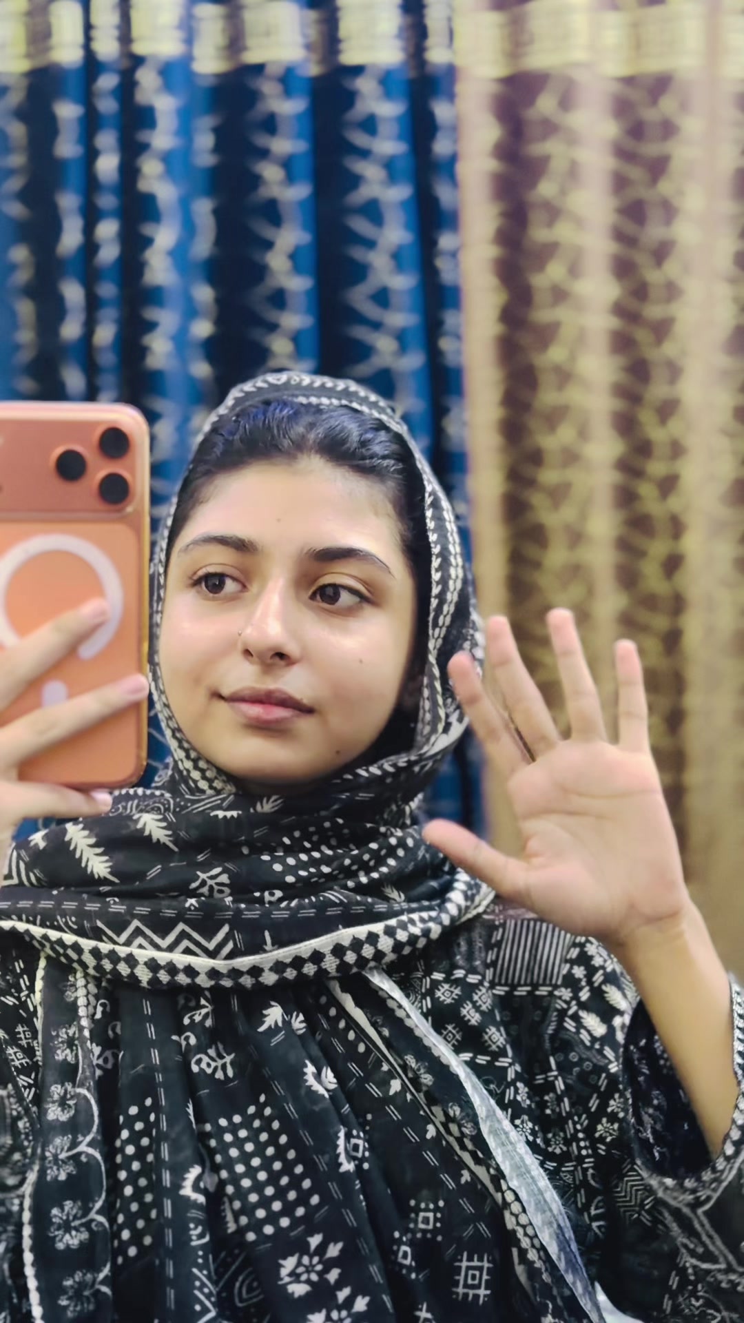 @mehaklayyahvlogs
