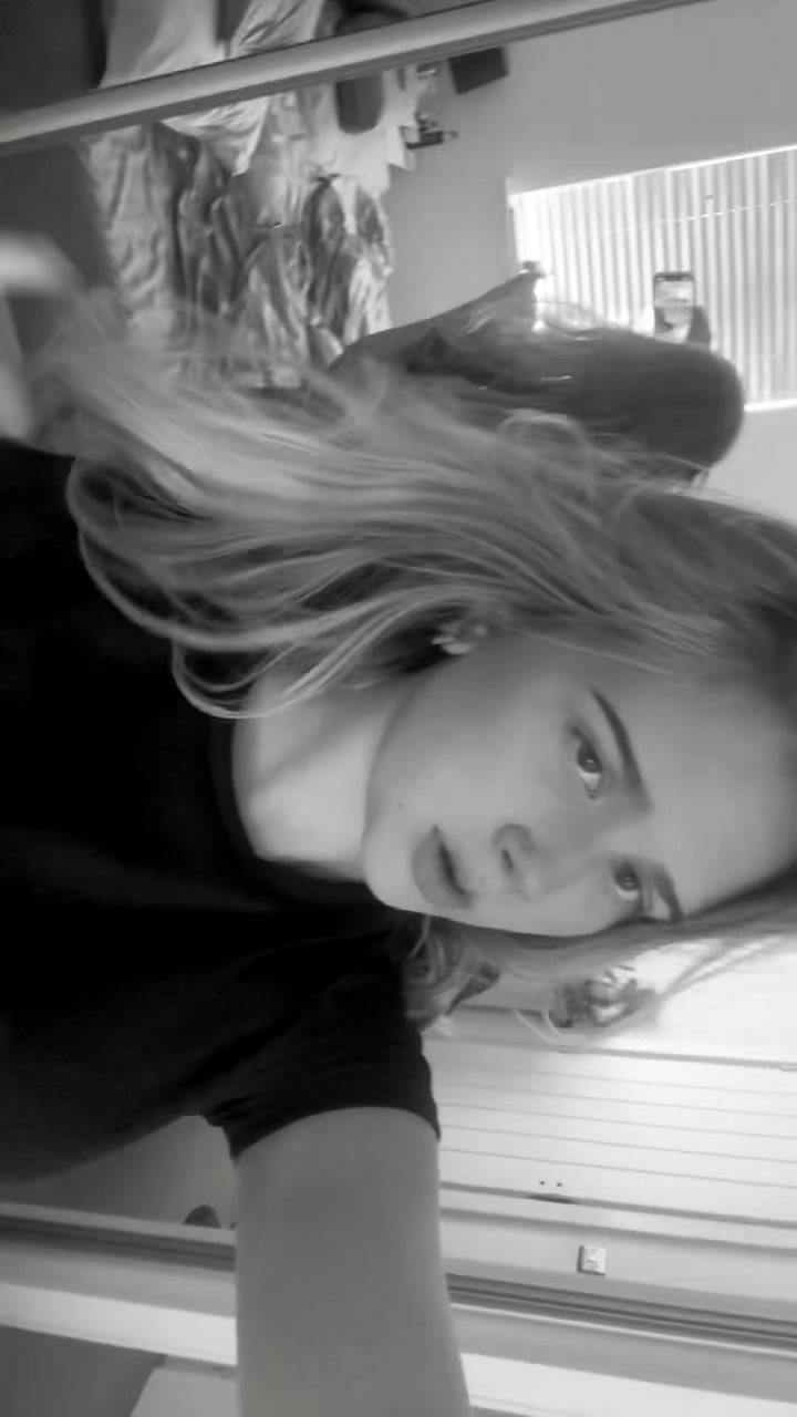 @isabellaalliston