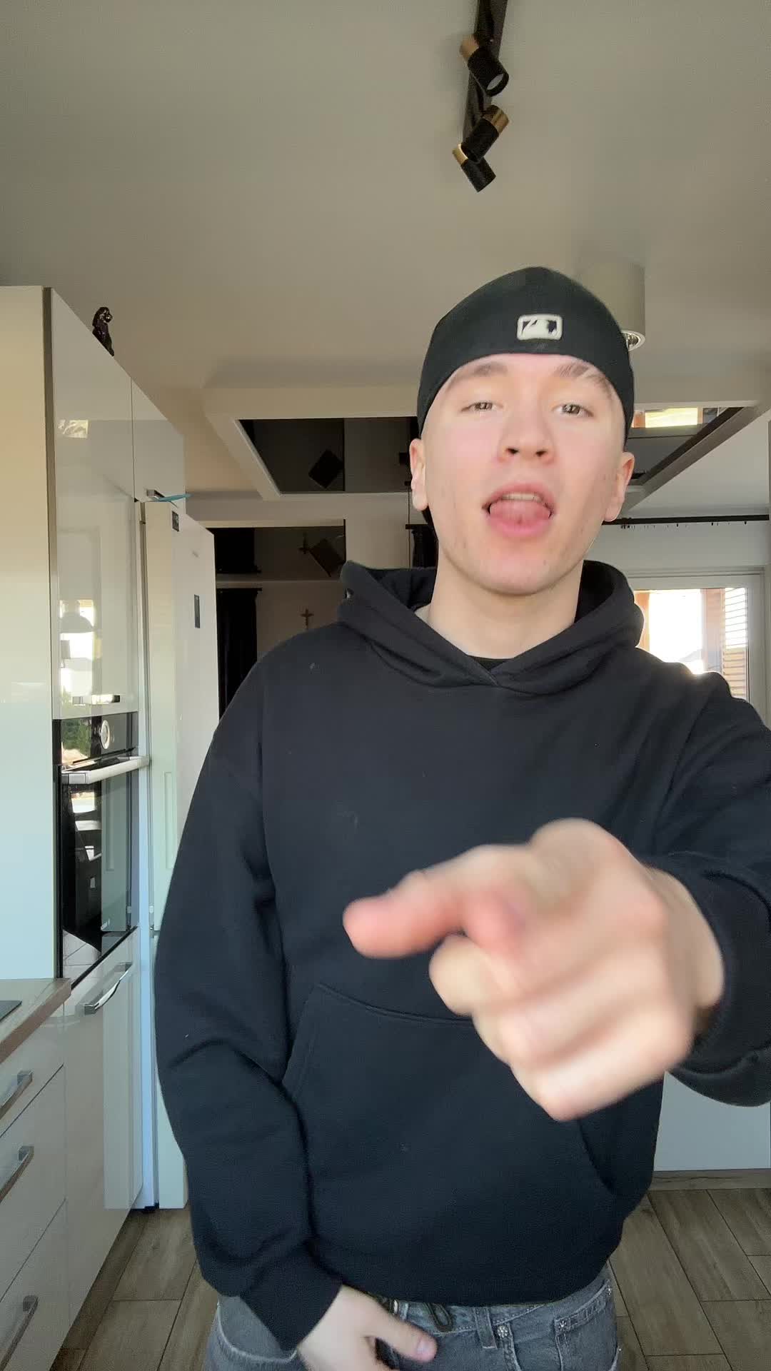 @Maciek