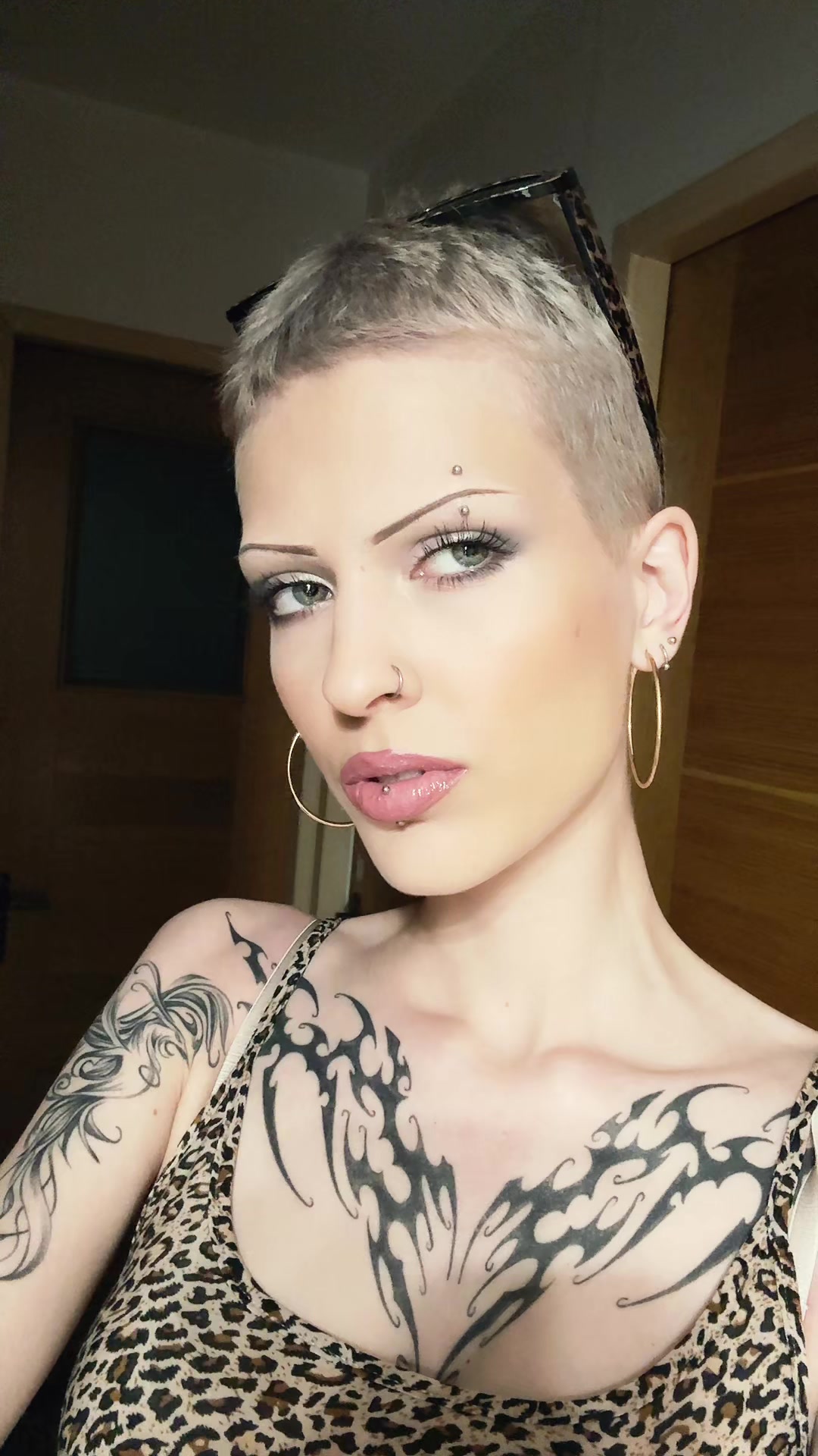 @alexiazehn