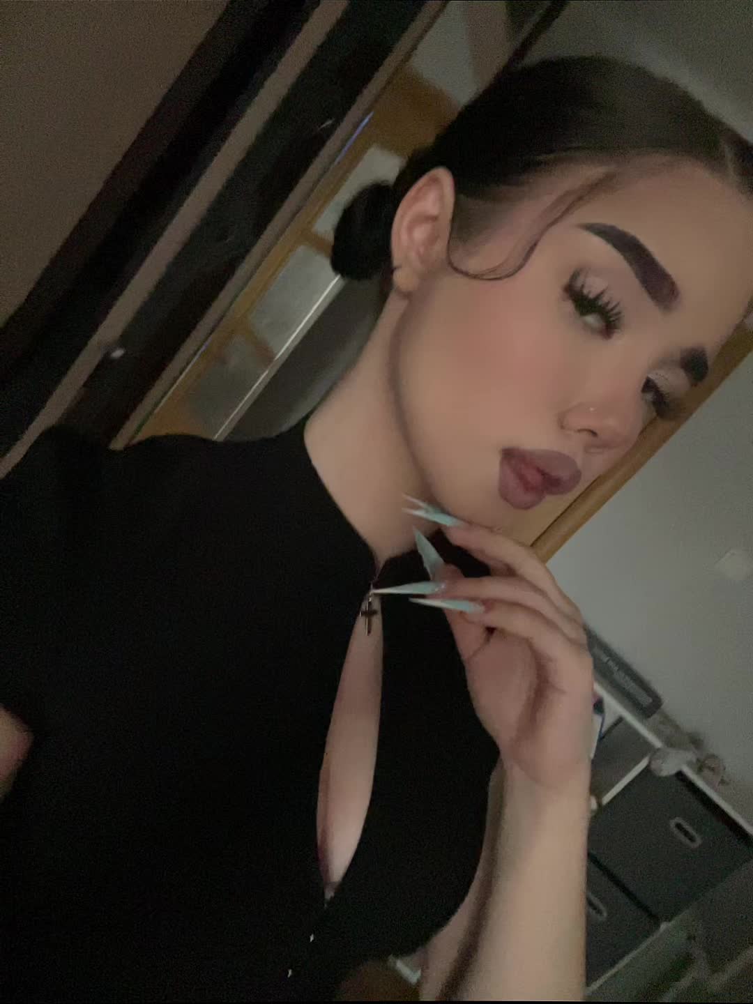 @r.makarova