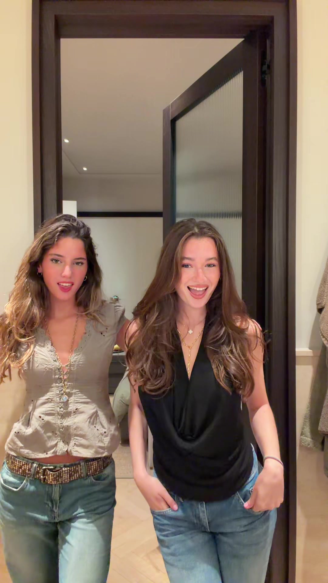 @bella