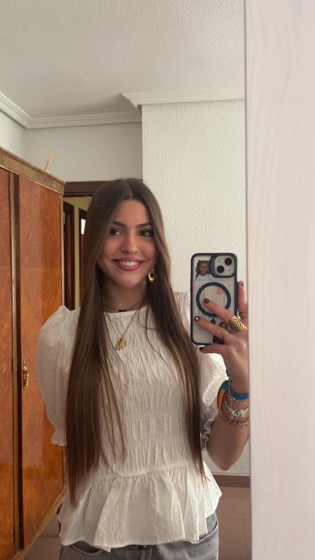 @maría