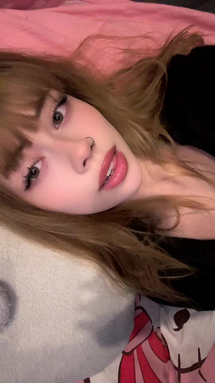 @Laura🧣🕊️