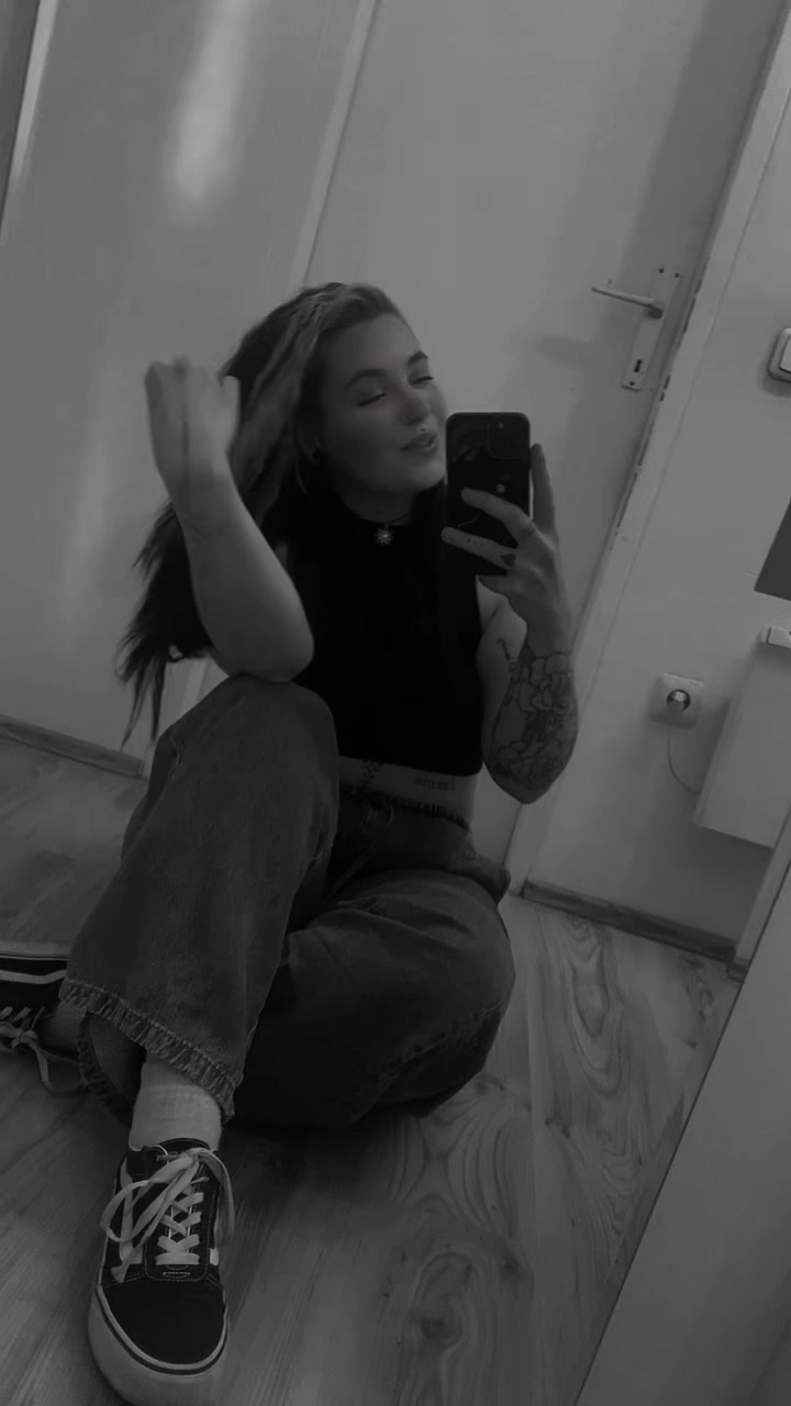@Chrissy 🔮🕉