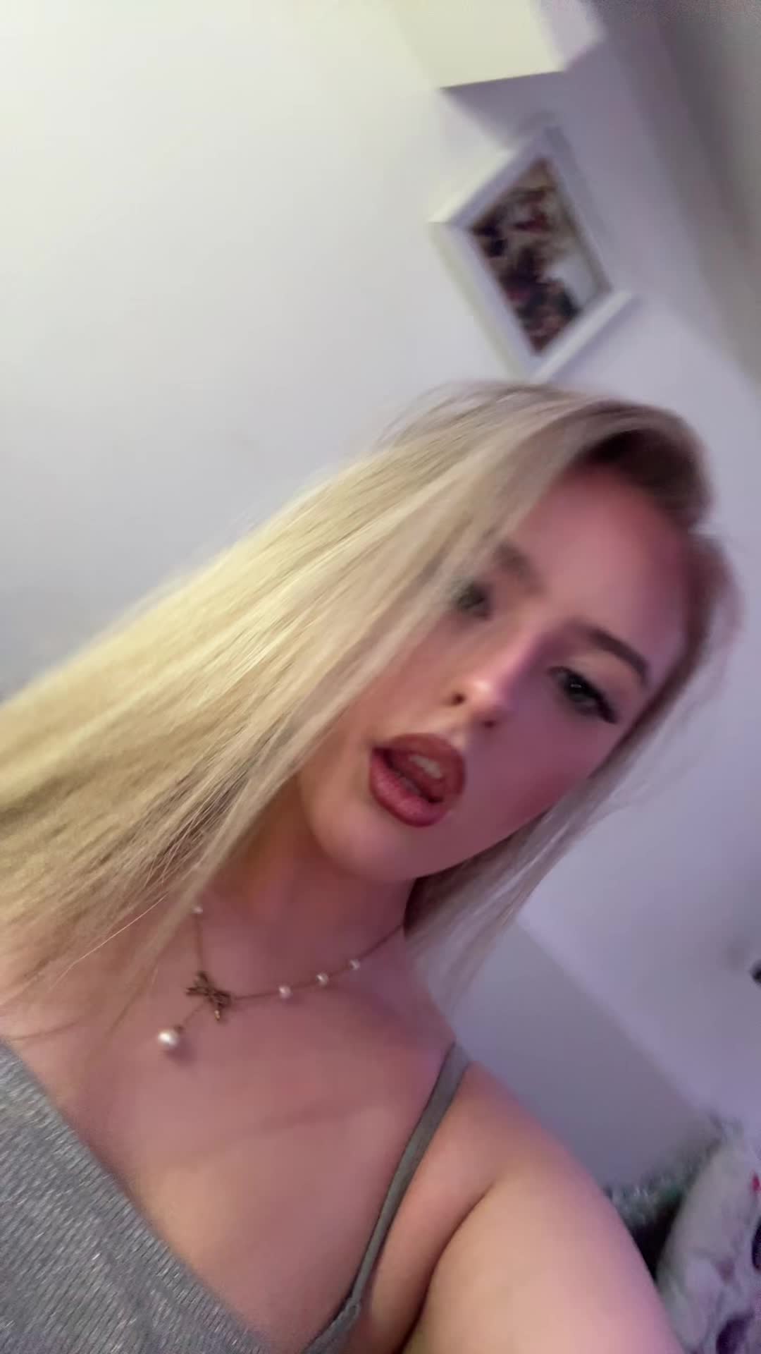 @️