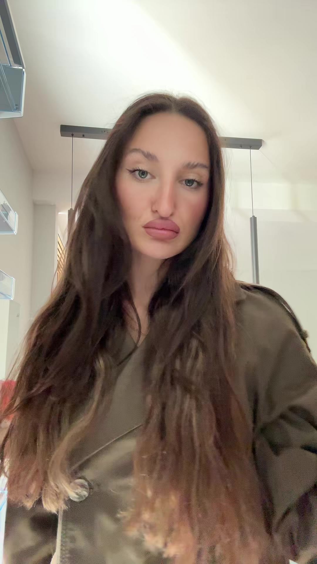 @Ana