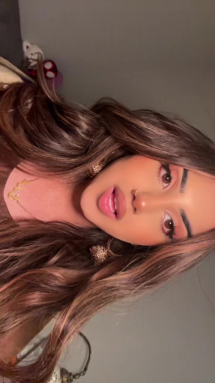 @arooj