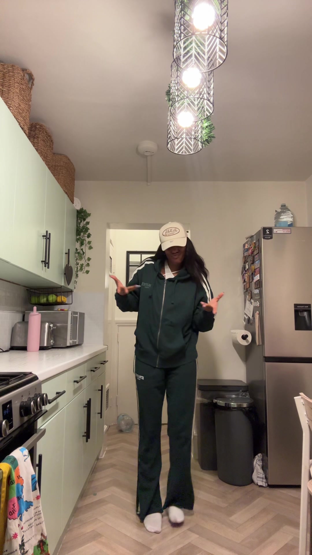 @Teeshaa
