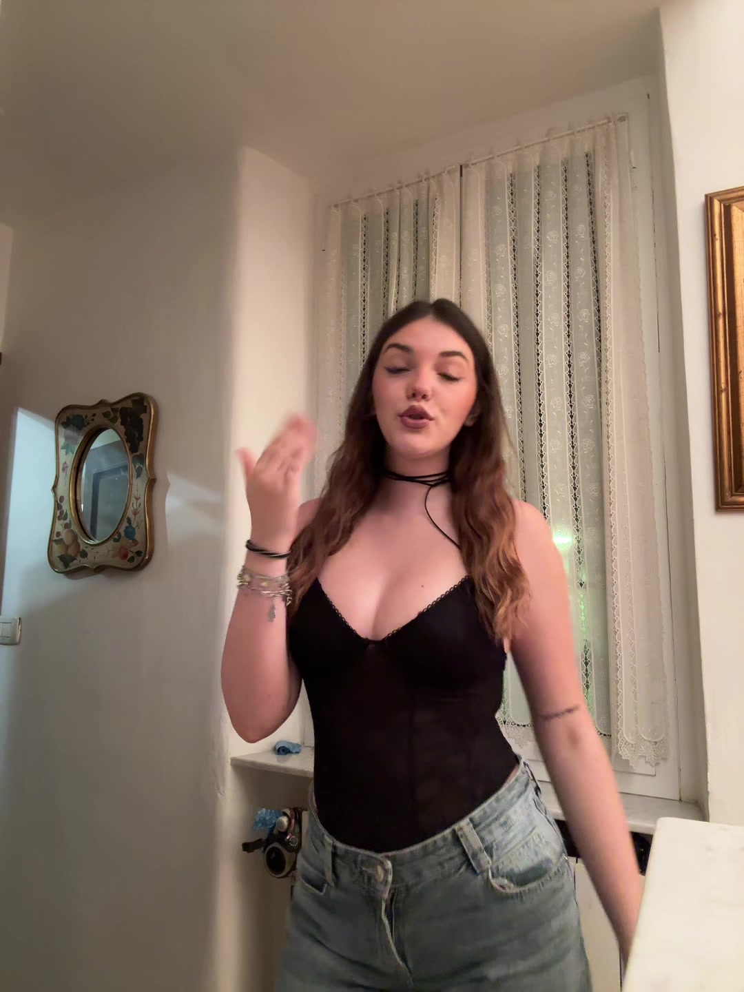 @zoeleombruno