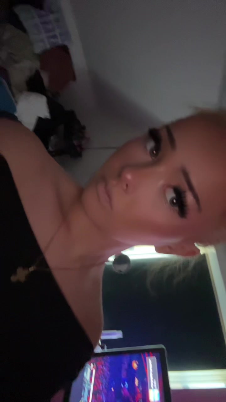 @𝓔𝓶𝓼👾