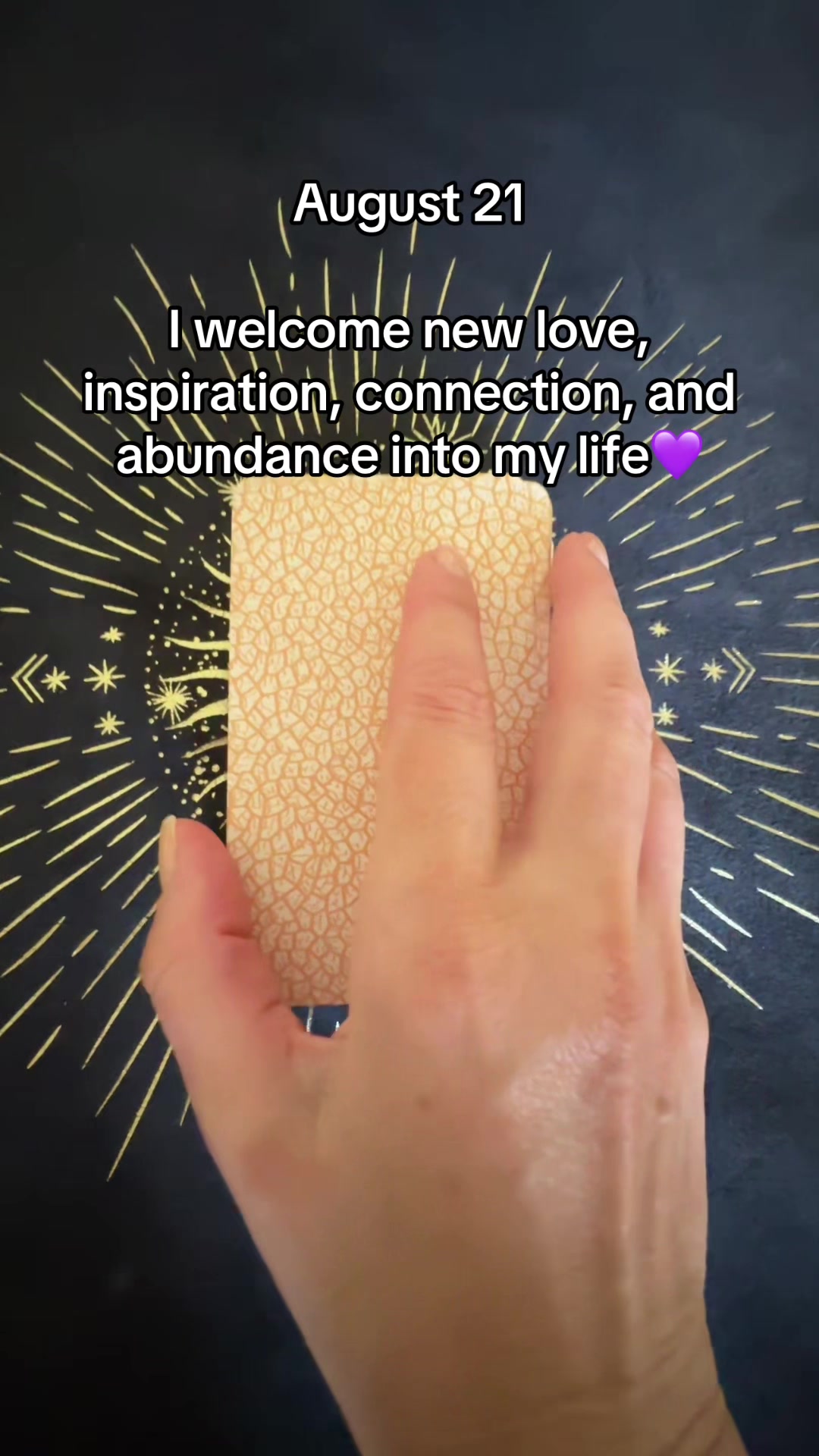 @Tarotcardsnomiracles