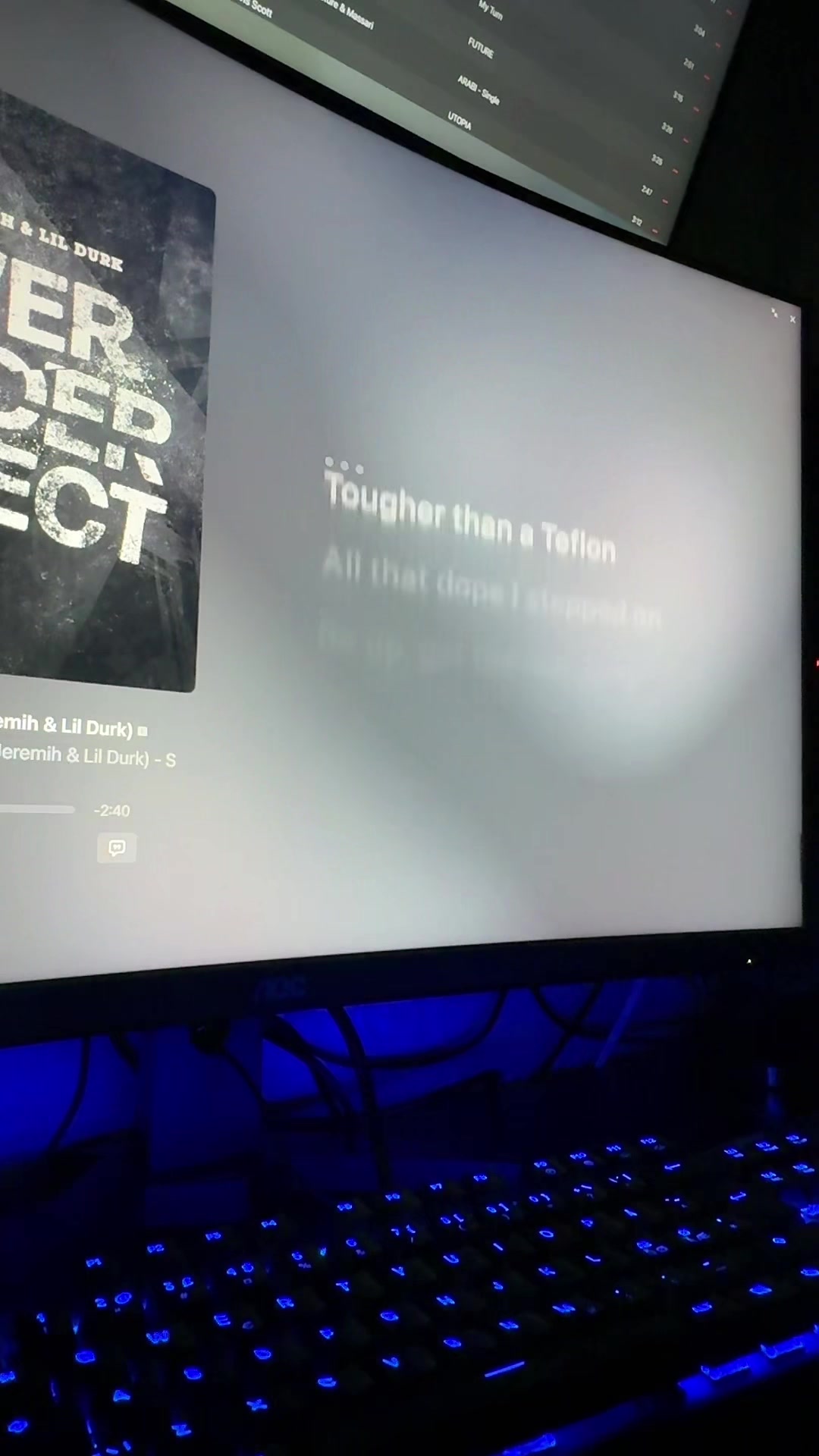@🎧