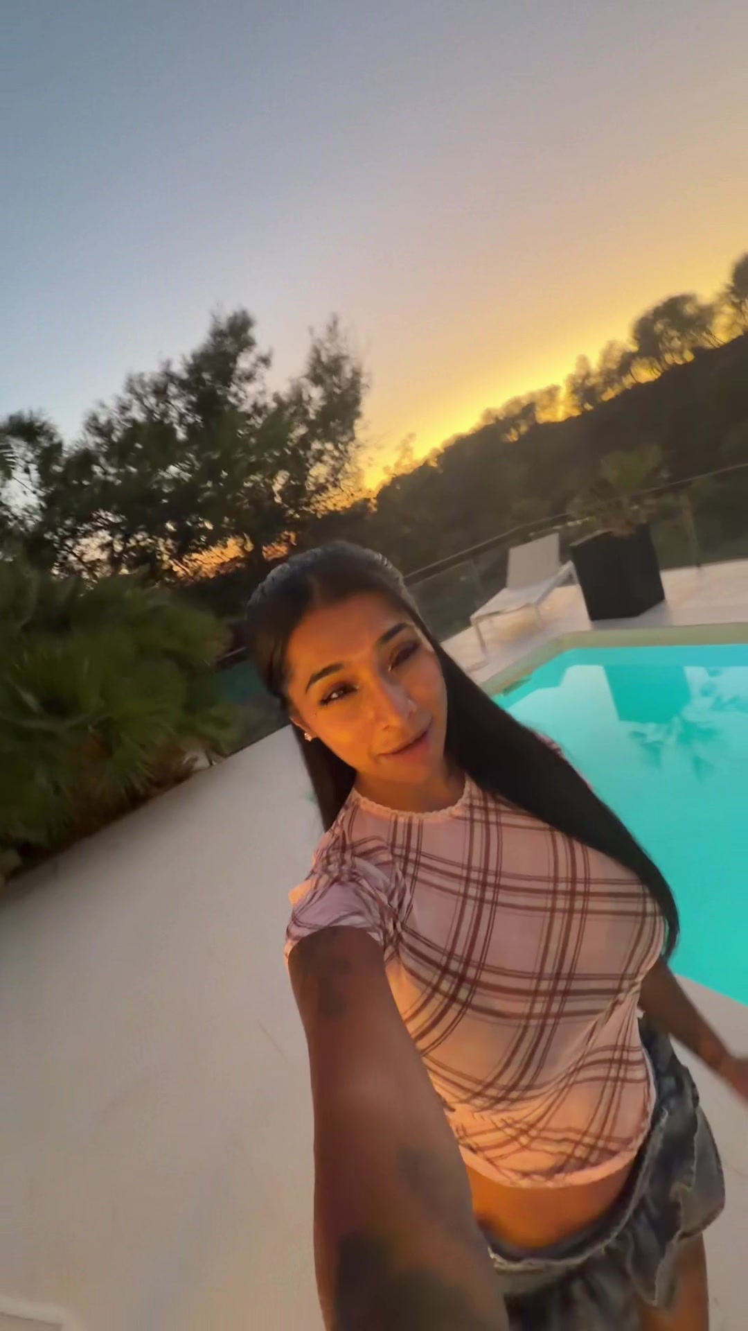 @Yasmina Khan