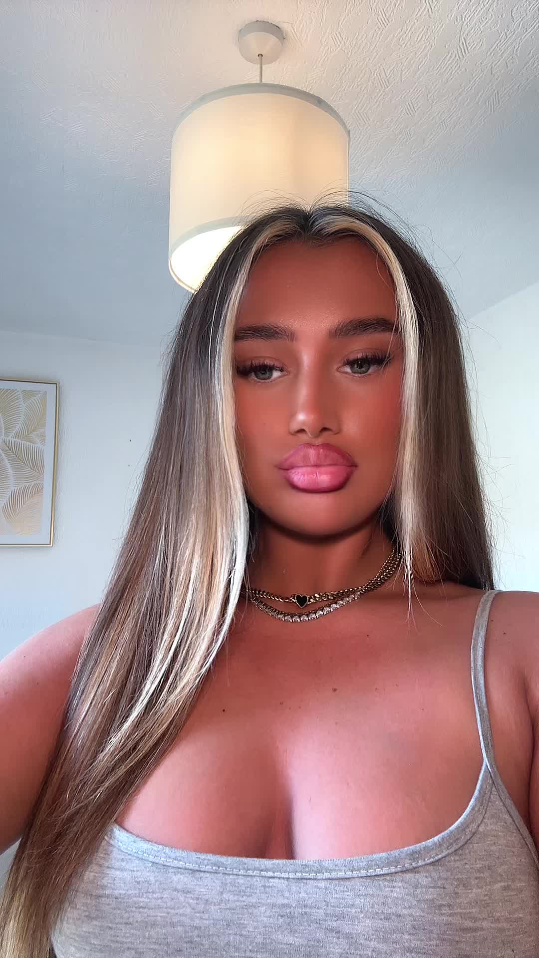 @JEM🖤