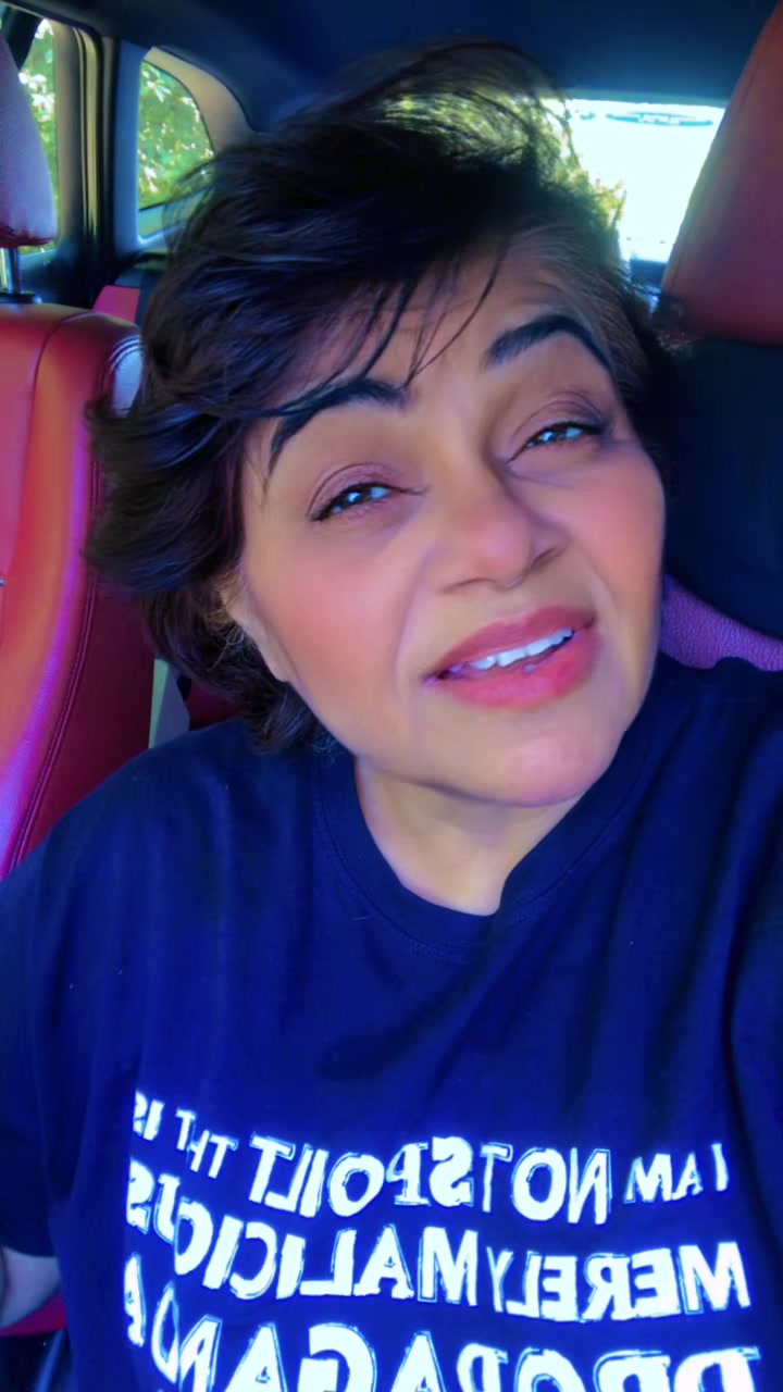 @Roohi KhanUK