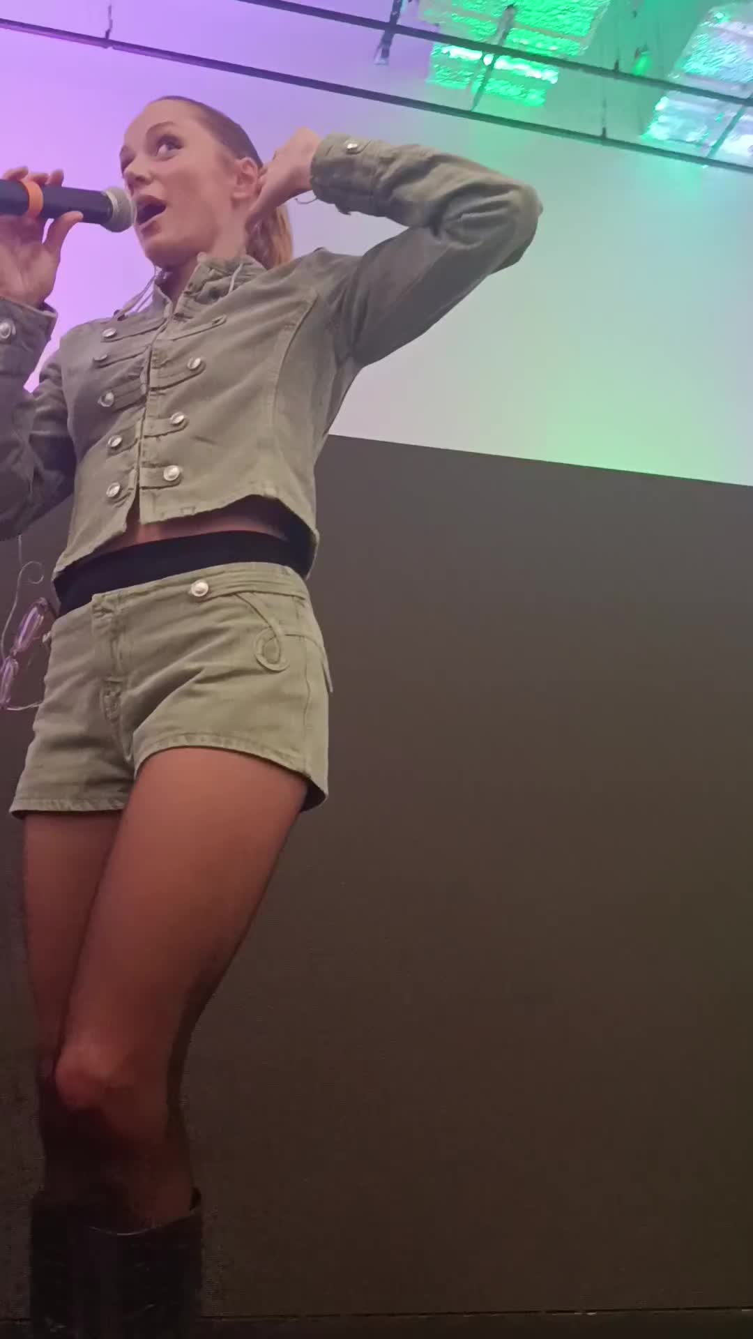 @emmadrobnaofficial