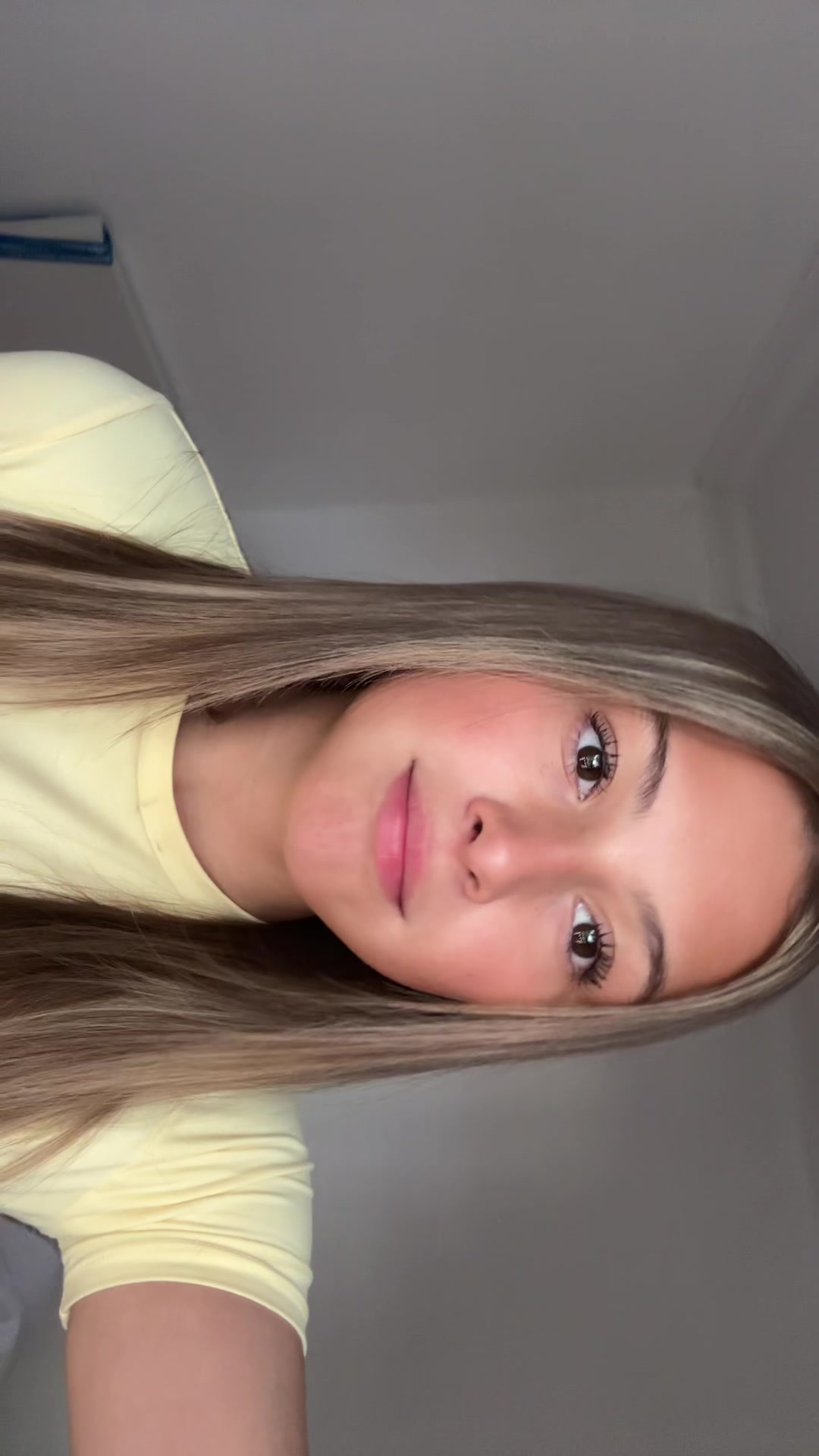 @Lily 🪩🤍💐