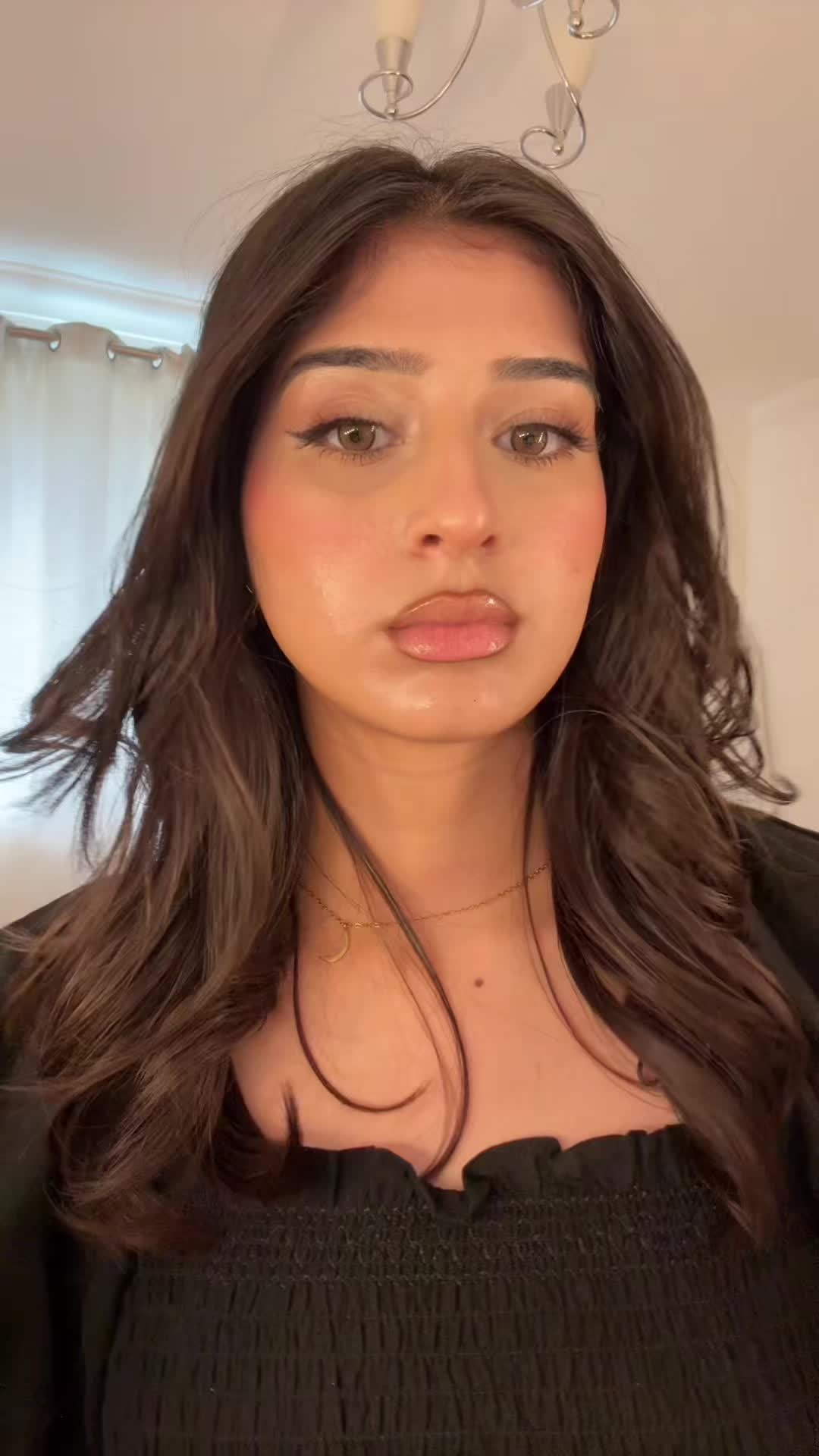 @looksbyrj
