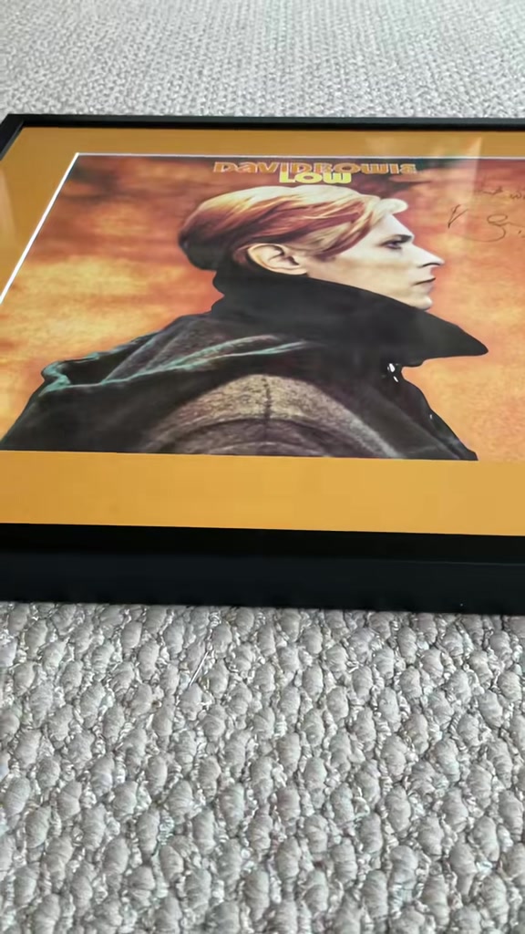 @DavidBowieGlamour Fan Account