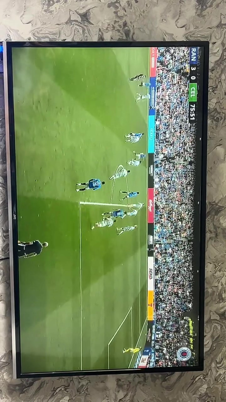 @Melvito 🔴⚪️🔵