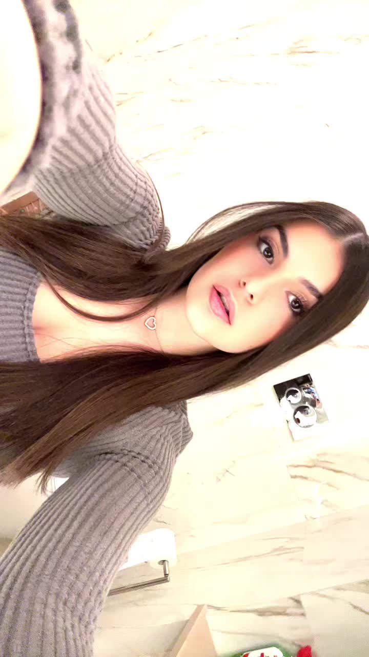 @elenabuzii